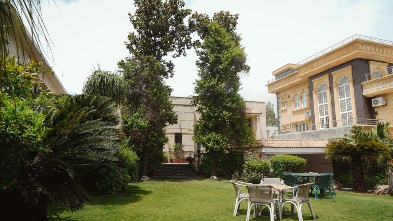 แมกโนเลีย เกสท์เฮาส์ Bed & Breakfast อิสลามาบัด ภายนอก รูปภาพ