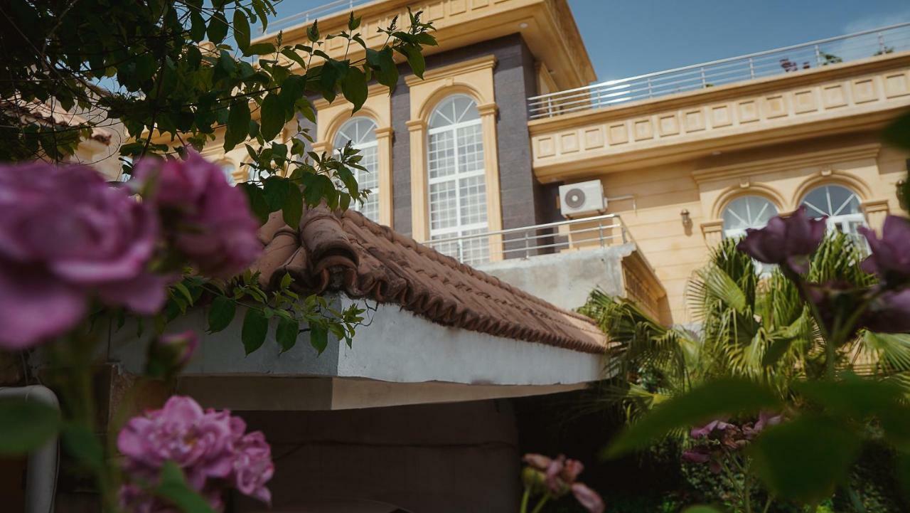 แมกโนเลีย เกสท์เฮาส์ Bed & Breakfast อิสลามาบัด ภายนอก รูปภาพ