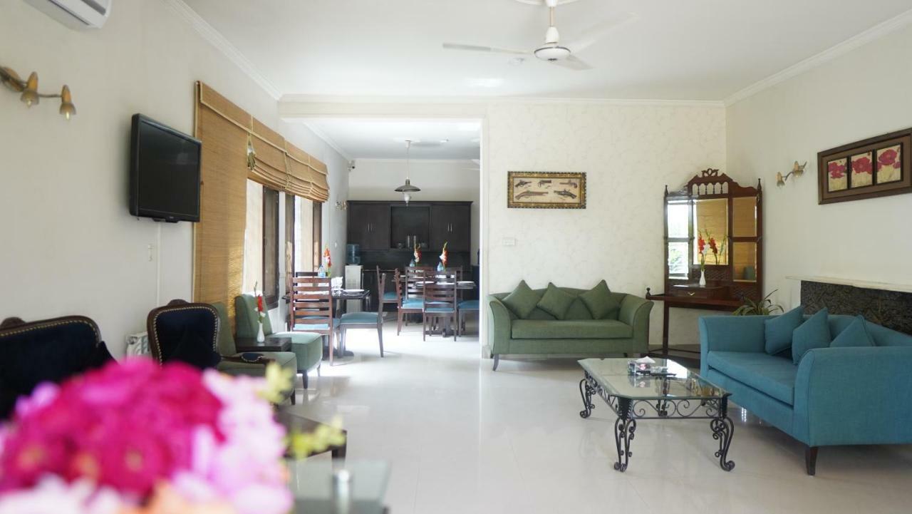 แมกโนเลีย เกสท์เฮาส์ Bed & Breakfast อิสลามาบัด ภายนอก รูปภาพ